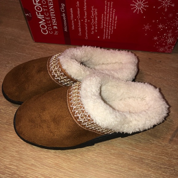 Isotoner Slippers - Picture 4 of 8